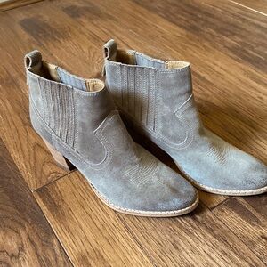 DV by Dolce Vita Ankle Boots Size 9.5